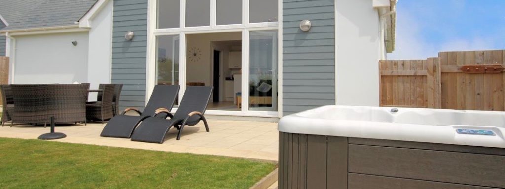 Hot Tub Cottages with Sea Views